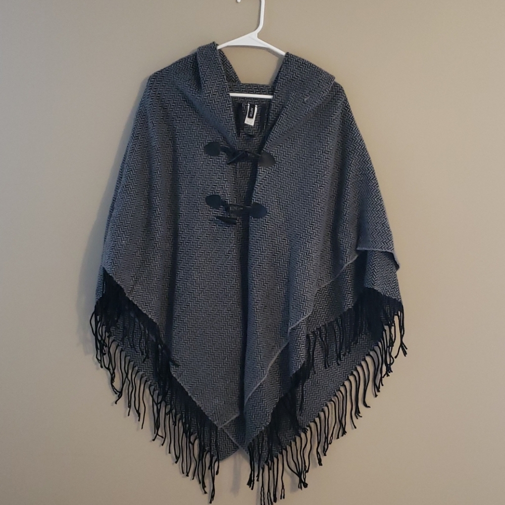 Apt. 9 Poncho